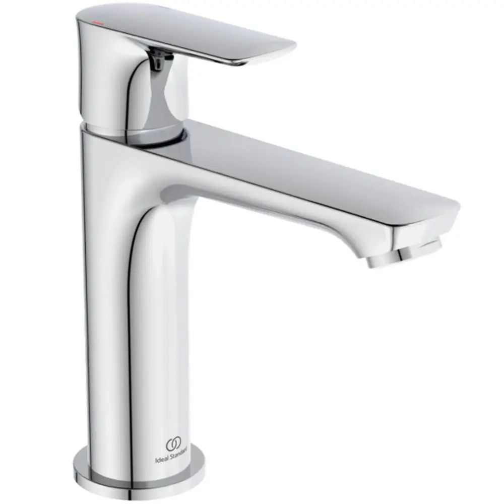 Chromfarbener Wasserhahn von Ideal Standard mit flacher Steuerung und gerader Auslauflänge, geeignet für modernes Badezimmerdesign.